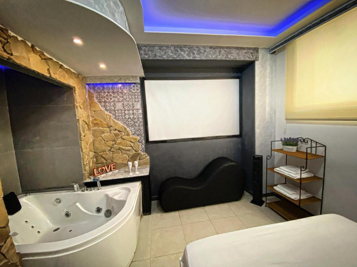 Aparta Suite La Nuit Калафел Екстериор снимка