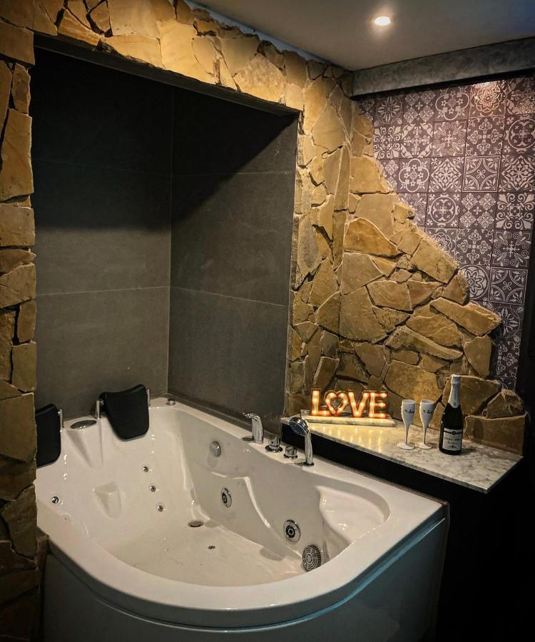Aparta Suite La Nuit Калафел Екстериор снимка