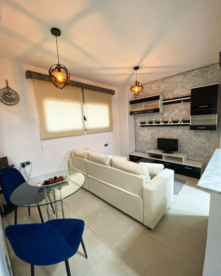 Aparta Suite La Nuit Калафел Екстериор снимка