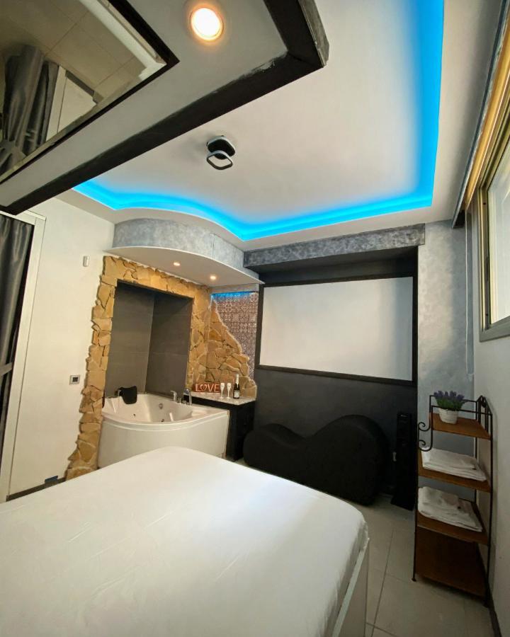 Aparta Suite La Nuit Калафел Екстериор снимка